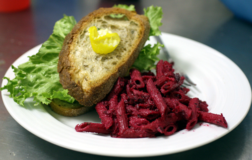 Penne with beet and ricotta sauce as a sandwich side